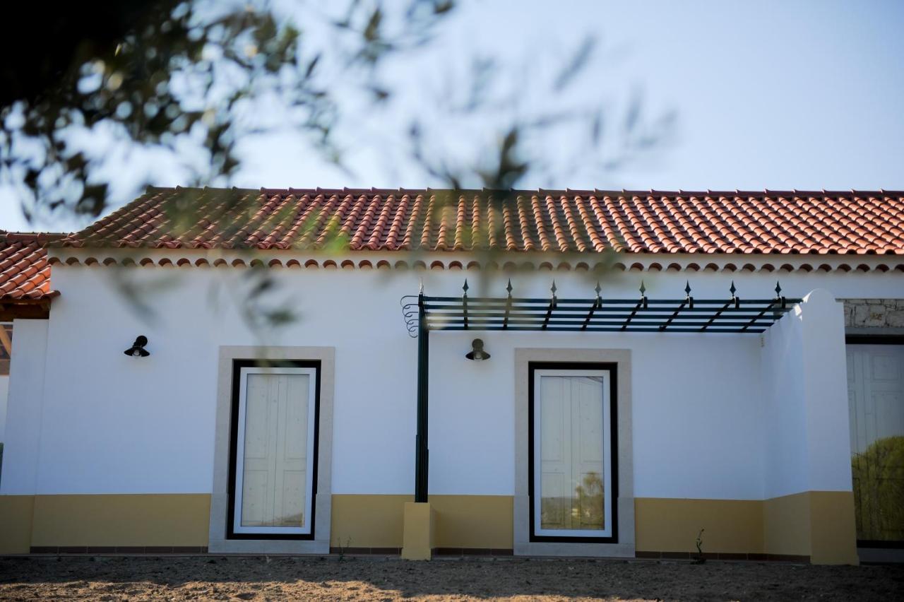 Casa Das Rendufas- Turismo Rural Com Figos Rendufas da Estrada Exterior foto